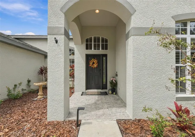Photo 3 of Single family home for sale at 6315 Bridgevista Dr, Lithia, FL 33547 | MLS# TB8550642 | Listing updated on 2026-09-22