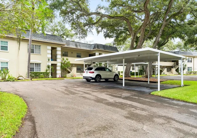 Photo 2 of Condo for sale at 43 Country Clb Dr, Largo, FL 33771 | MLS# TB8550643 | Listing updated on 2026-10-06