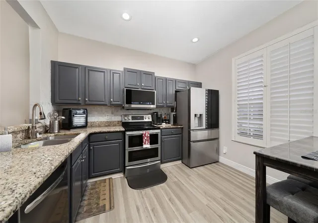 Photo 3 of Townhouse for sale at 13301 Summerton Dr, Orlando, FL 32824 | MLS# S5157992 | Listing updated on 2026-09-22