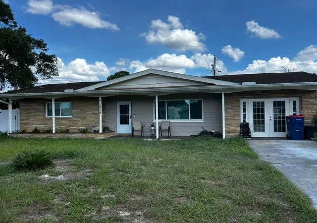 Photo 1 of Single family home for sale at 1918 Villa Rosa Dr, Holiday, FL 34690 | MLS# TB8550647 | Listing updated on 2026-09-23
