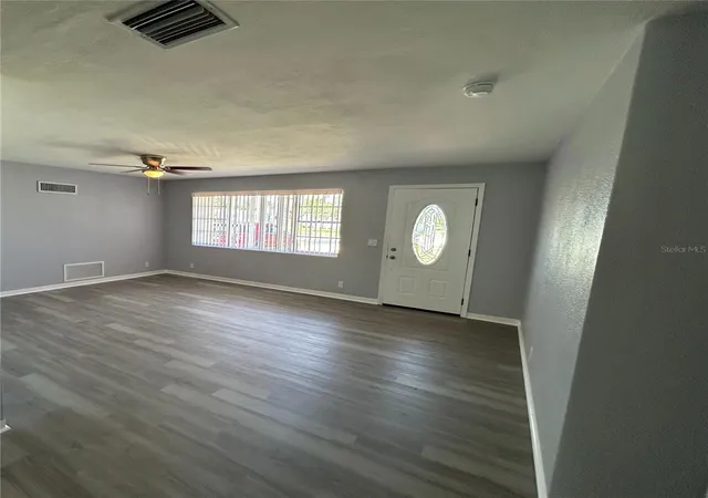Photo 2 of Single family home for sale at 1259 Bel Aire Dr, Daytona Beach, FL 32118 | MLS# O6443513 | Listing updated on 2026-09-24