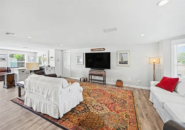 Photo 4 of Single family home for sale at 412 Redwood Rd, Venice, FL 34293 | MLS# A4706837 | Listing updated on 2026-10-12