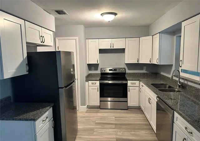 Photo 3 of Single family home for sale at 4533 Lemans Dr, Orlando, FL 32808 | MLS# O6443518 | Listing updated on 2026-10-11