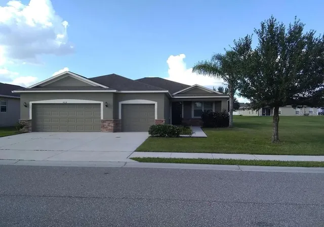 Photo 1 of Single family home for sale at 4814 Hickory Strm Ln, Mulberry, FL 33860 | MLS# TB8550662 | Listing updated on 2026-09-22