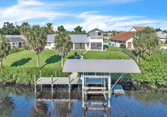 Photo 3 of Single family home for sale at 795 S Ellicott Cir, Port Charlotte, FL 33952 | MLS# C7530992 | Listing updated on 2026-10-21
