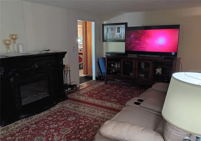 Photo 4 of Manufactured home for sale at 111 South Blvd E, Davenport, FL 33837 | MLS# L4965221 | Listing updated on 2026-09-22