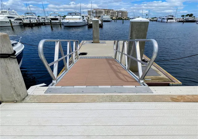 Land for sale at 2800 Harbourside Dr #E-21, LONGBOAT KEY, FL 34228 | MLS# A4706843