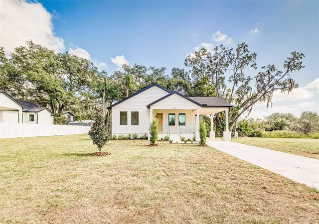 Photo 2 of Single family home for sale at 7901 N Greenwood Ave, Tampa, FL 33604 | MLS# O6443527 | Listing updated on 2026-10-08