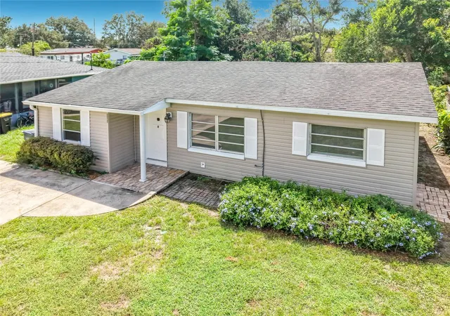 Photo 4 of Single family home for sale at 2503 Cetra Ct, Lakeland, FL 33801 | MLS# C7530997 | Listing updated on 2026-09-25