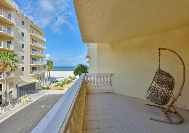 Photo 4 of Condo for sale at 14 Somerset St #3C, Clearwater Beach, FL 33767 | MLS# TB8550672 | Listing updated on 2026-09-22