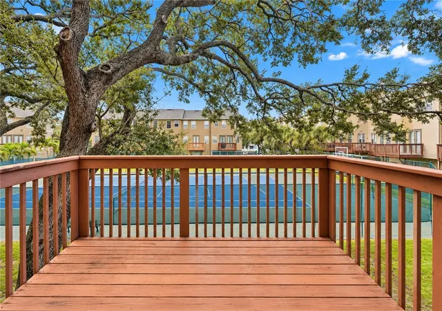 Photo 3 of Townhouse for sale at 3018 Bayshore Pointe Dr, Tampa, FL 33611 | MLS# A4706846 | Listing updated on 2026-10-04