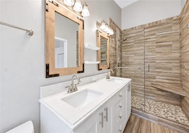 Photo 4 of Townhouse for sale at 3018 Bayshore Pointe Dr, Tampa, FL 33611 | MLS# A4706846 | Listing updated on 2026-10-04