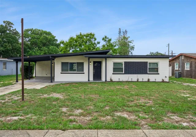 Single family home for sale at 626 Orange Ave, OCOEE, FL 34761 | MLS# O6443532