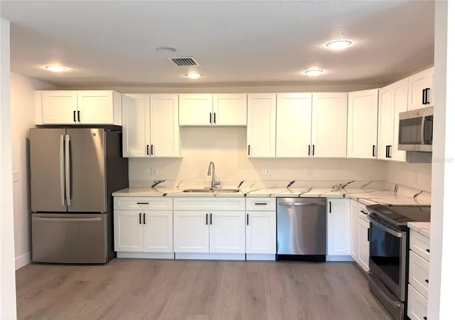 Photo 2 of Single family home for sale at 1521 NW 35 Terrace, Gainesville, FL 32605 | MLS# GC543665 | Listing updated on 2026-10-21