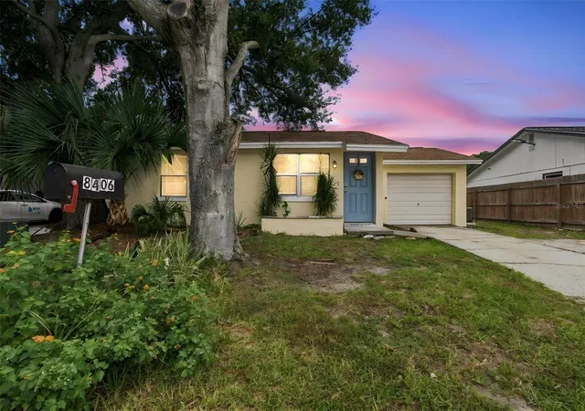 Photo 2 of Single family home for sale at 8406 Willow Forest Ct, Tampa, FL 33634 | MLS# TB8550677 | Listing updated on 2026-10-11