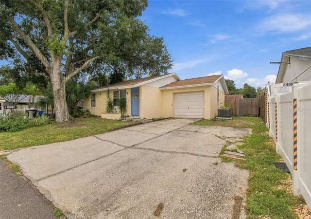 Photo 3 of Single family home for sale at 8406 Willow Forest Ct, Tampa, FL 33634 | MLS# TB8550677 | Listing updated on 2026-10-11