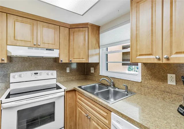 Photo 3 of Condo for sale at 2400 Winding Crk Blvd #24-203, Clearwater, FL 33761 | MLS# TB8550684 | Listing updated on 2026-09-23
