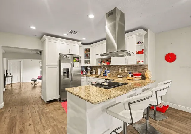 Photo 2 of Single family home for sale at 2117 Mary Sue St, Largo, FL 33774 | MLS# TB8550687 | Listing updated on 2026-09-22
