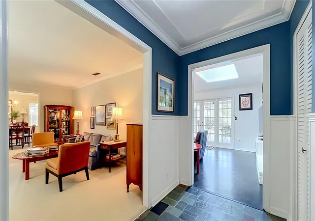 Photo 3 of Sale Pending at 1225 Sharon Pl, Winter Park, FL 32789 | MLS# O6443546 | Listing updated on 2026-10-01