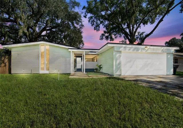 Photo 1 of Single family home for sale at 10312 Lake Carroll Way, Tampa, FL 33618 | MLS# TB8550690 | Listing updated on 2026-10-23