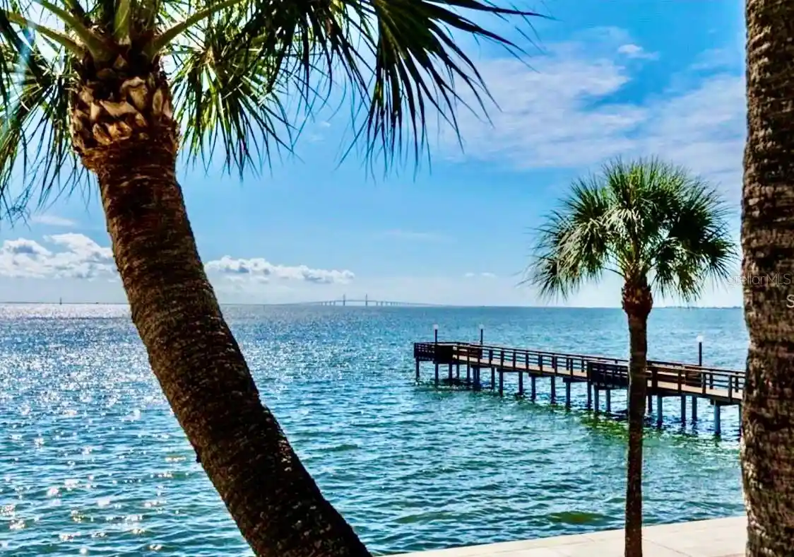 Listing Photo 1 - Condo for sale in 650 Pinellas Pt Dr S located at 650 Pinellas Pt Dr S, St. Petersburg, FL 33705 - Unit #240