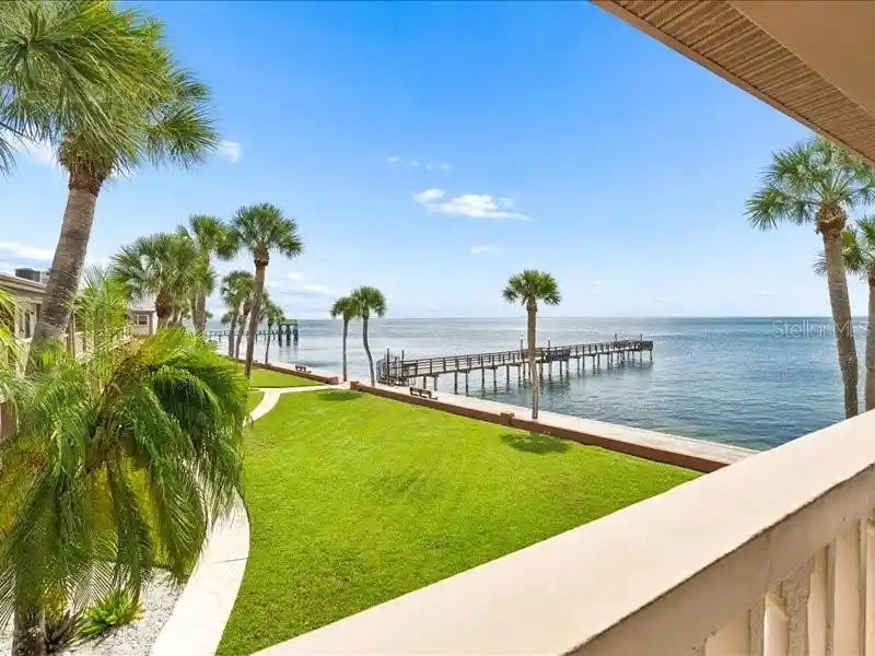 Listing Photo 1 - Condo for sale in 650 Pinellas Pt Dr S located at 650 Pinellas Pt Dr S, St. Petersburg, FL 33705 - Unit #240