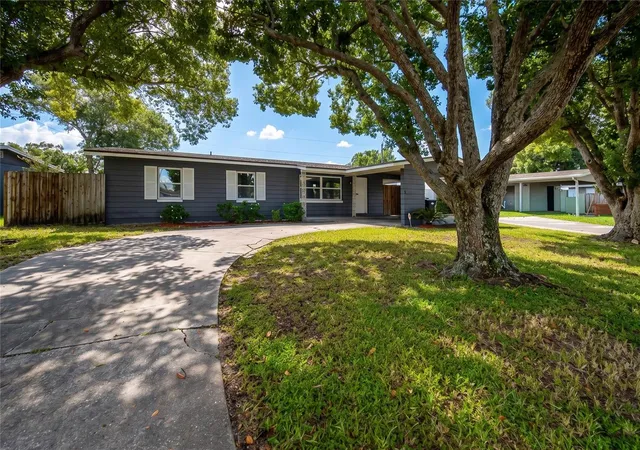 Photo 1 of Single family home for sale at 842 Jordan Ave, Orlando, FL 32809 | MLS# O6443555 | Listing updated on 2026-09-22