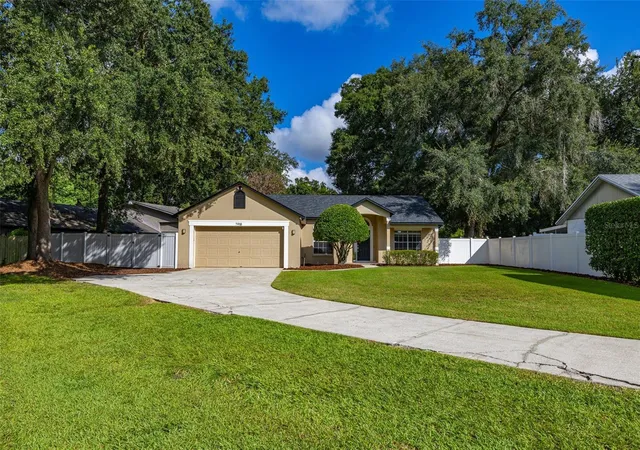 Photo 1 of Single family home for sale at 7918 Lakeside Woods Dr, Orlando, FL 32810 | MLS# S5158006 | Listing updated on 2026-09-29