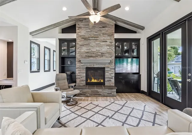 Photo 3 of Single family home for sale at 372 W Lakeview Ave, Lake Mary, FL 32746 | MLS# O6443557 | Listing updated on 2026-10-07