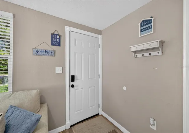 Photo 4 of Single family home for sale at 3720 W Elrod Ave, Tampa, FL 33611 | MLS# TB8550706 | Listing updated on 2026-09-24