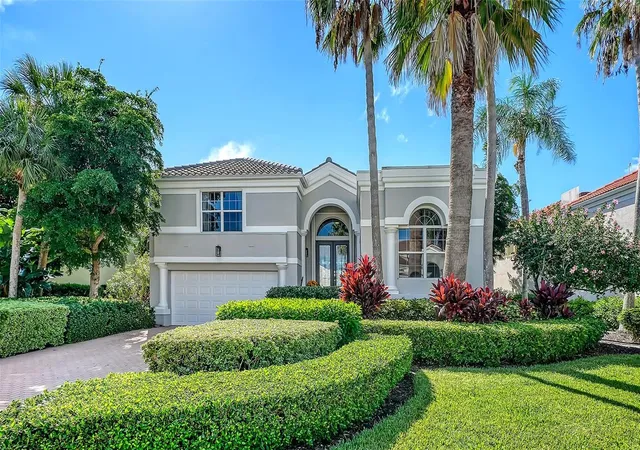 Photo 1 of Single family home for sale at 3617 Fair Oaks Pl, Longboat Key, FL 34228 | MLS# A4706856 | Listing updated on 2026-10-08