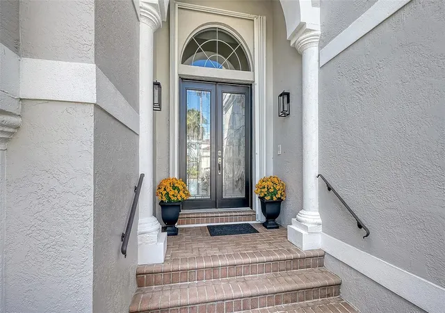 Photo 4 of Single family home for sale at 3617 Fair Oaks Pl, Longboat Key, FL 34228 | MLS# A4706856 | Listing updated on 2026-10-08