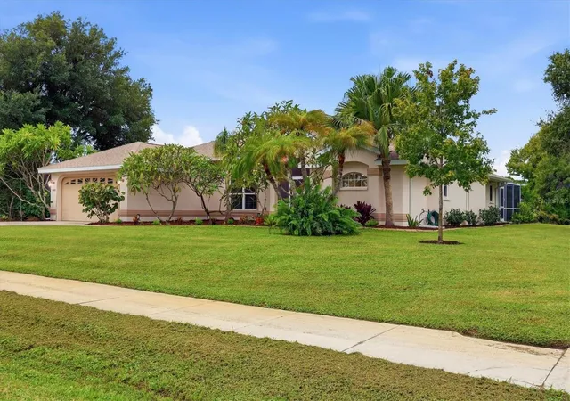 Photo 3 of Single family home for sale at 1000 Tennessee Ave, Englewood, FL 34223 | MLS# D6148861 | Listing updated on 2026-10-06