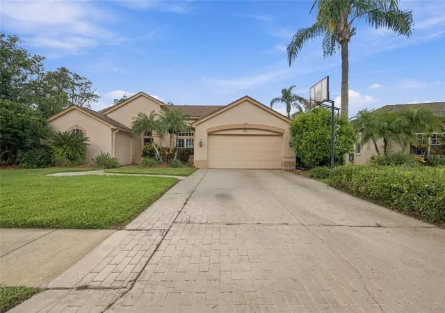 Photo 3 of Single family home for sale at 878 Centerwood Dr, Tarpon Springs, FL 34688 | MLS# TB8550719 | Listing updated on 2026-10-07