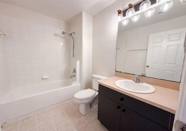 Photo 4 of Single family home for sale at 16005 Stags Leap Dr, Lutz, FL 33559 | MLS# O6443565 | Listing updated on 2026-09-25