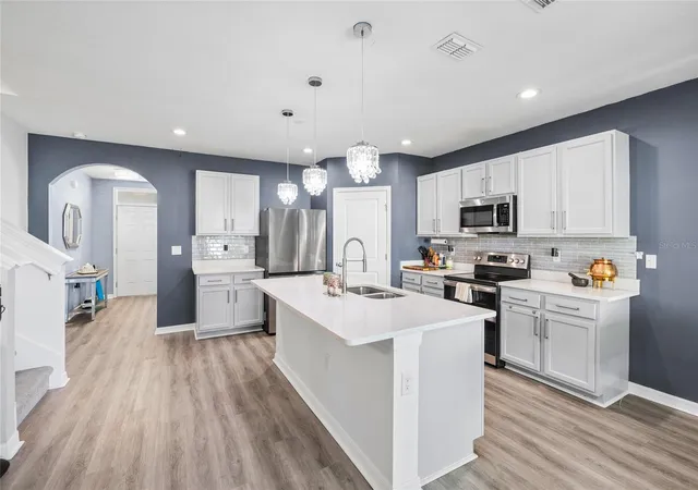Photo 4 of Single family home for sale at 9646 Troncais Cir, Thonotosassa, FL 33592 | MLS# TB8550725 | Listing updated on 2026-09-24