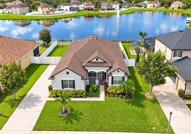 Photo 2 of Single family home for sale at 4909 Stone Acres Cir, Saint Cloud, FL 34771 | MLS# O6443571 | Listing updated on 2026-10-08