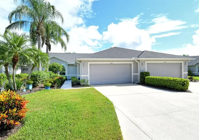 Photo 2 of Single family home for sale at 4951 Chase Oaks Dr, Sarasota, FL 34241 | MLS# A4706860 | Listing updated on 2026-10-08