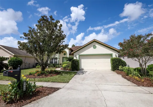 Photo 1 of Single family home for sale at 2936 Cedar Glen Pl, Oviedo, FL 32765 | MLS# O6443572 | Listing updated on 2026-10-07