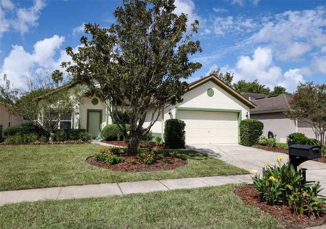 Photo 2 of Single family home for sale at 2936 Cedar Glen Pl, Oviedo, FL 32765 | MLS# O6443572 | Listing updated on 2026-10-07