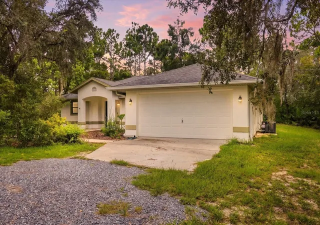 Photo 2 of Single family home for sale at 7410 W Newcastle Ct, Dunnellon, FL 34433 | MLS# OM732641 | Listing updated on 2026-09-21