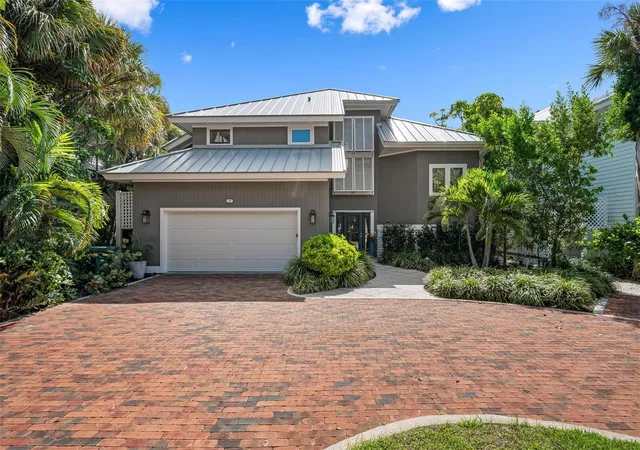 Photo 1 of Single family home for sale at 319 Pilot Point Ln, Boca Grande, FL 33921 | MLS# N6145862 | Listing updated on 2026-10-01