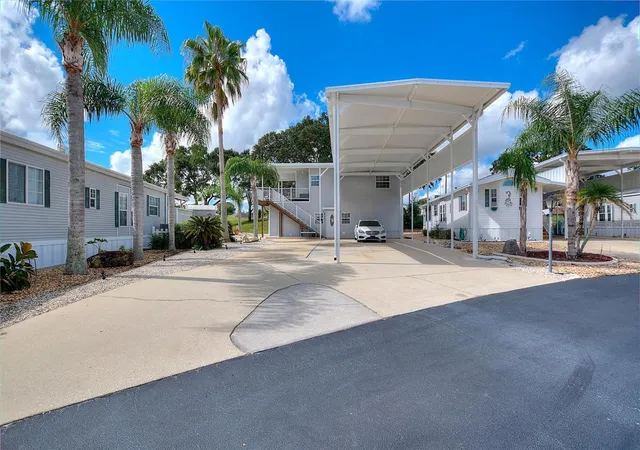 Photo 2 of Single family home for sale at 613 Par Pines Blvd, Davenport, FL 33837 | MLS# O6443579 | Listing updated on 2026-09-23