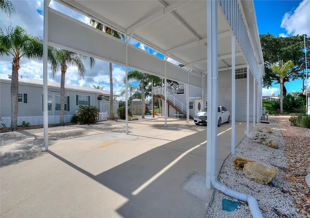 Photo 4 of Single family home for sale at 613 Par Pines Blvd, Davenport, FL 33837 | MLS# O6443579 | Listing updated on 2026-09-23