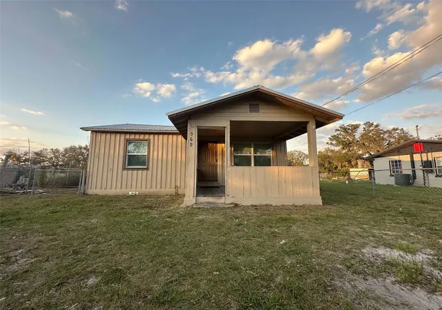Single family home for sale at 569 W Woodard St, EAGLE LAKE, FL 33839 | MLS# P4939955