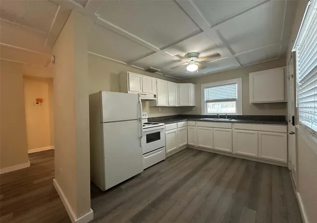 Photo 4 of Single family home for sale at 569 W Woodard St, Eagle Lake, FL 33839 | MLS# P4939955 | Listing updated on 2026-09-22