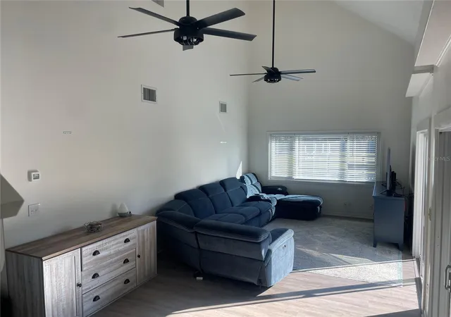 Photo 4 of House for sale at 22 Wintergreen Way, Ocala, FL 34482 | MLS# OM732644 | Listing updated on 2026-09-22