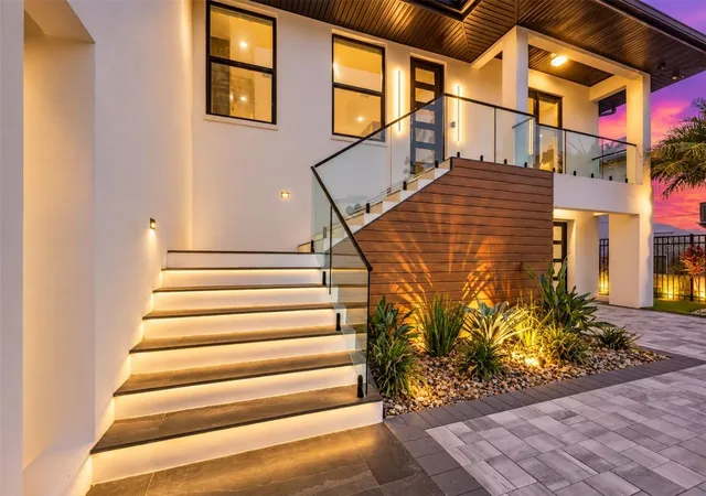 Photo 3 of Single family home for sale at 3920 Roberts Point Rd, Sarasota, FL 34242 | MLS# A4706874 | Listing updated on 2026-10-08