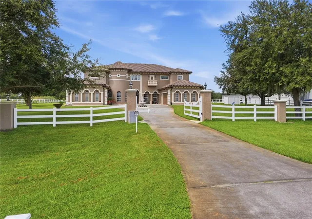 Photo 2 of Mansion for sale at 19313 Eagle Run, Groveland, FL 34736 | MLS# O6443588 | Listing updated on 2026-10-06