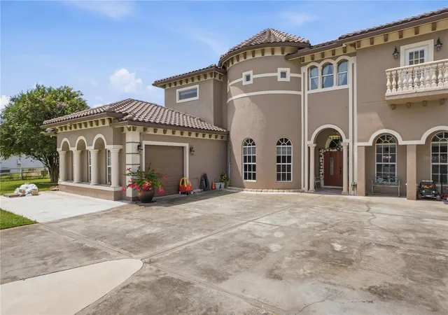 Photo 4 of Single family home for sale at 19313 Eagle Run, Groveland, FL 34736 | MLS# O6443588 | Listing updated on 2026-10-06